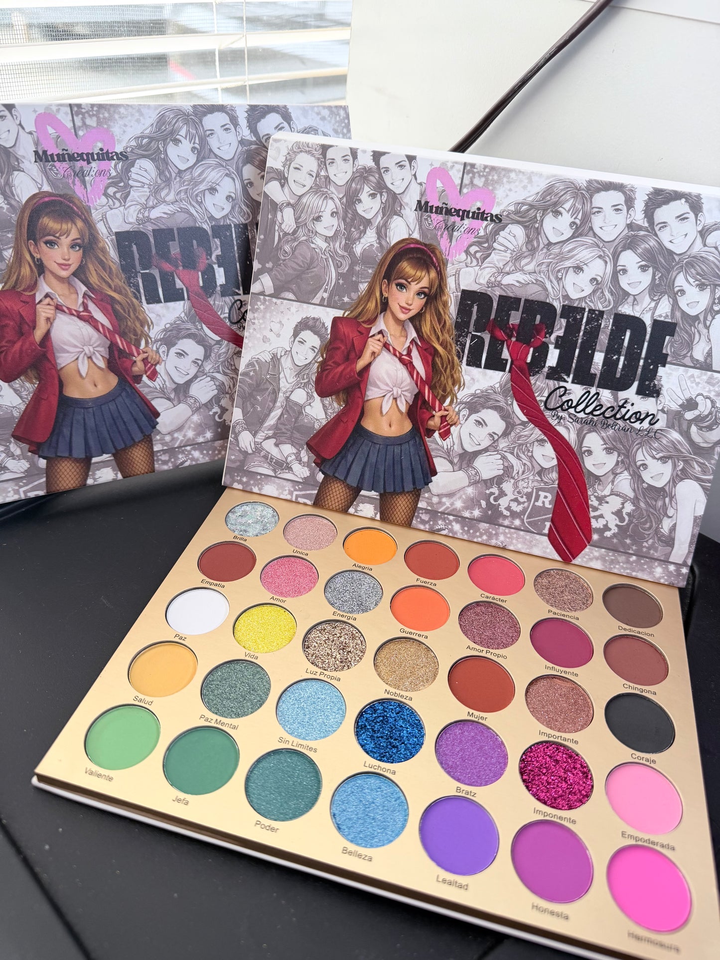 RBDX Muñequitas eyeshadow palette